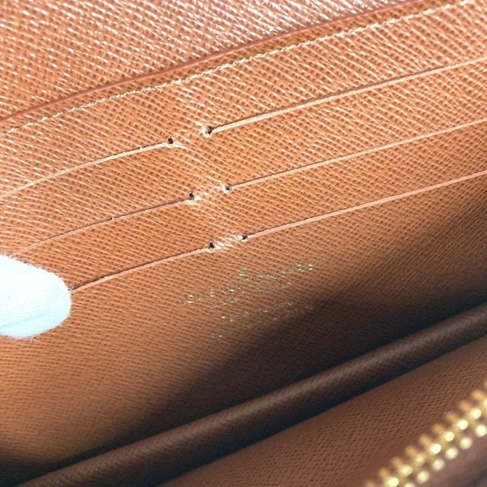 LOUIS VUITTON Authentic Brown Monogram Canvas Shoulder Bag